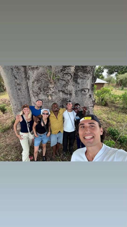 Selfie davanti al baobab
